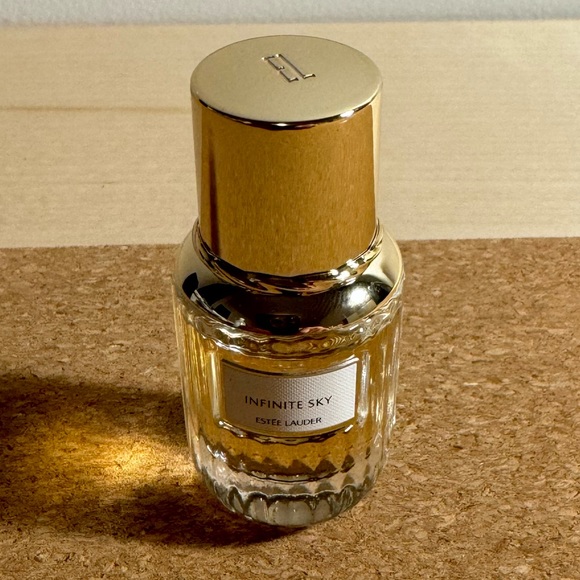 Estée Lauder Infinite Sky - Picture 1 of 2